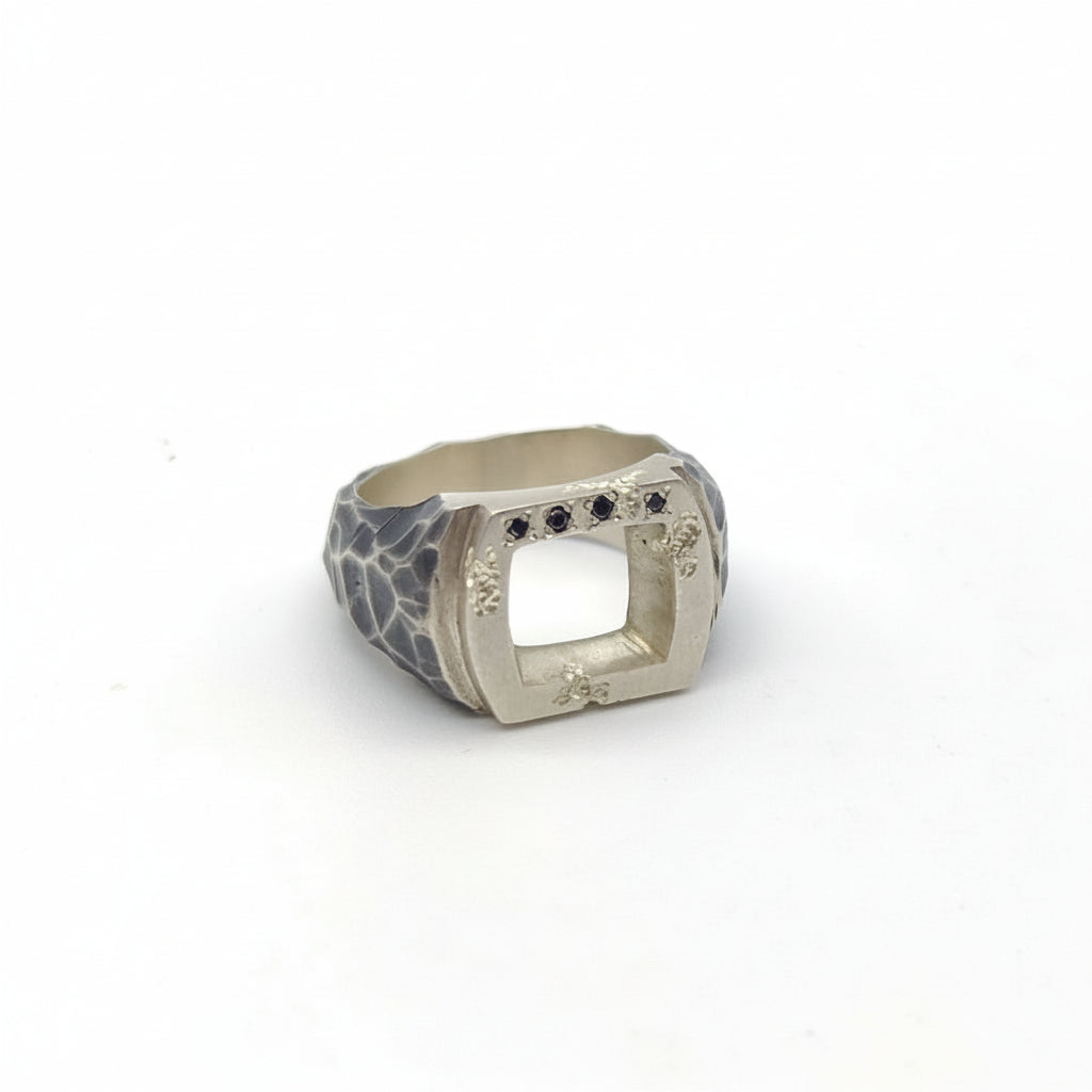 Anillo Diamond Hole